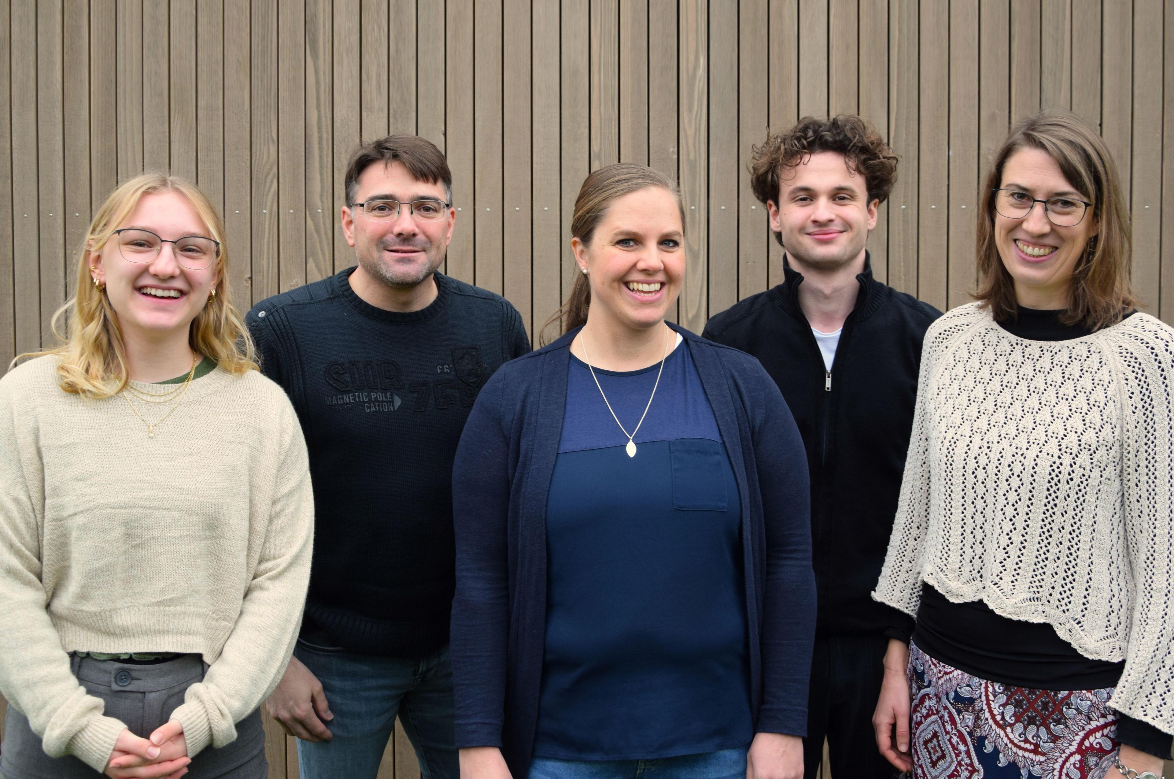 Das iP-Kernteam im Jahr 2024</br> 
(von links): F. Peschel; A. Cyris, C. Clesle, J. Banucu; C. Holder</br></br>
Wir freuen uns über Bewerber/innen für unsere FSJ-/BFD-Stelle.</br>
Weiter Infos hier: